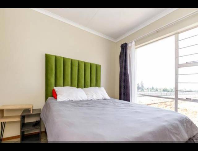 2 BEDROOM APARTMENT FOR SALE IN ALBERTON NORTH